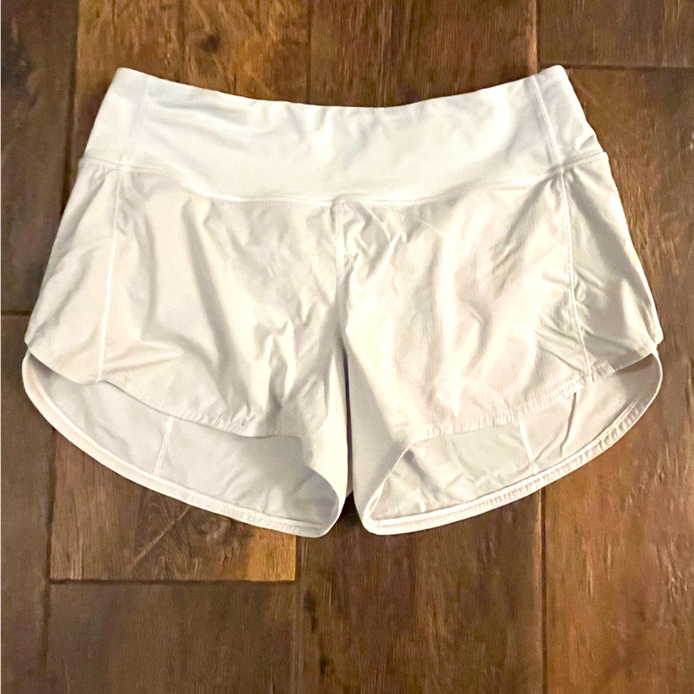 Lululemon Speed Up Mid-Rise Lined Shorts 4” white size 8